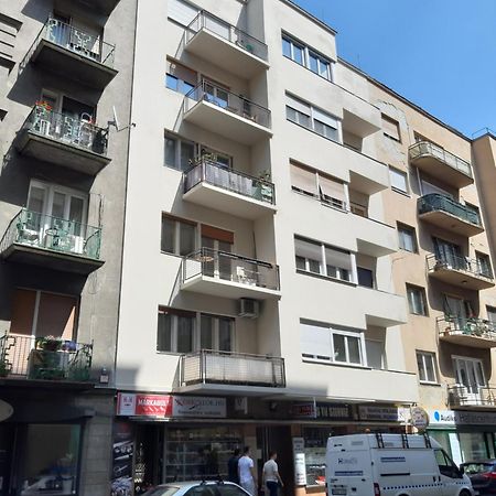 Fornax Home With Balcony Budapest Exterior photo